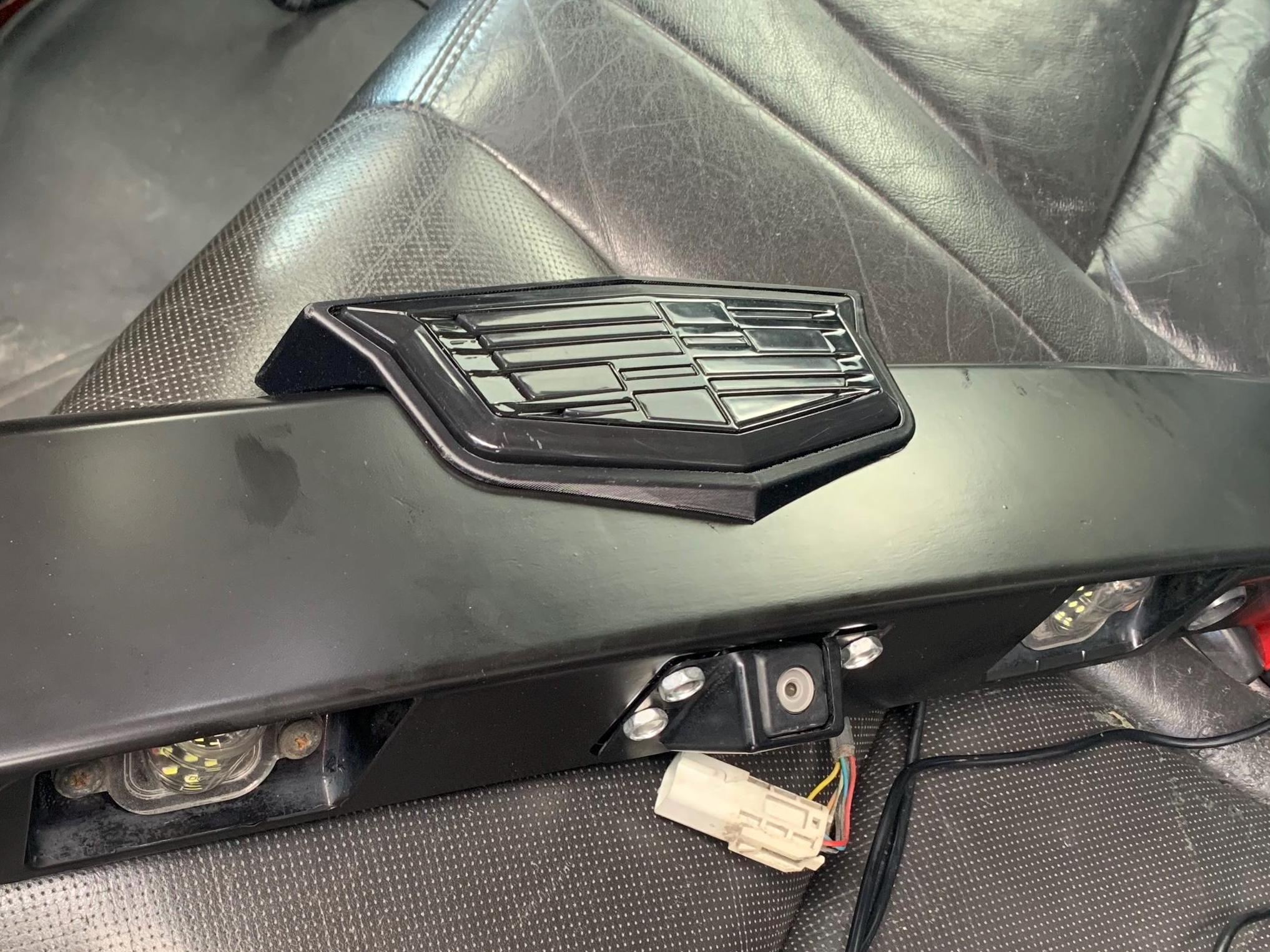 2007-2014 Cadillac Escalade “tailgate” Lighted Emblem Mount - 3rd Gen ...