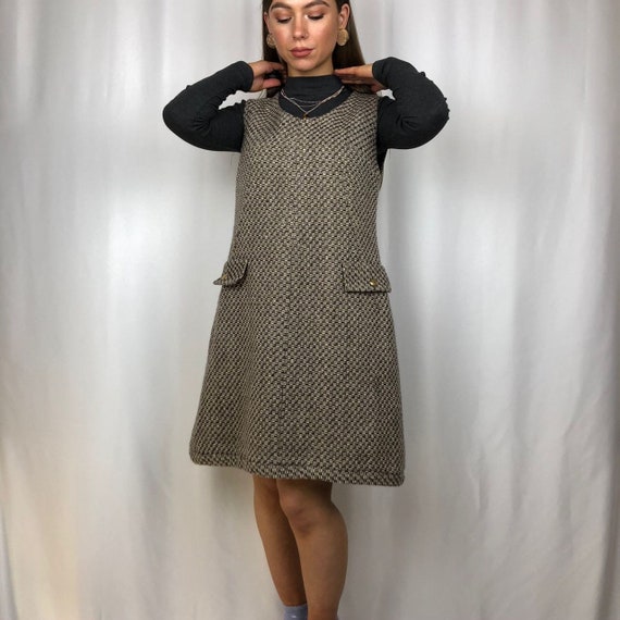 1960s fully lined pinafore dress