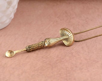 Colgante de seta de latón hecho a mano: llavero vintage con forma de cuchara para la oreja.