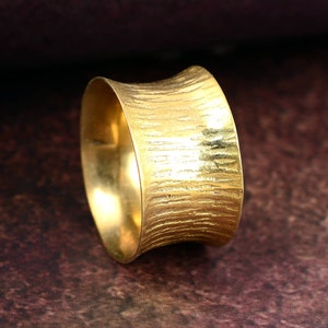 Gold Hammered Ring, Hammered Band Ring, Gold Ring, Chunky Ring, Thick Ring, Simple Band, Hammered Ring, Wide Ring, Statement Ring