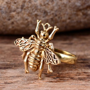 Gold Bee ring, Honey bee ring, Pinky ring, Bee jewelry, Women ring, Gift for women, Statement vintage ring, Bumble bee ring, Minimalist Ring