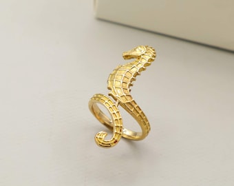 Gold Seahorse Ring, Seahorse Wrap Ring, Beach Jewelry, Marine Animal Statement Ring, Minimalist Ring, Gift for Her