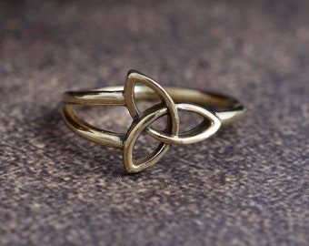 Handmade Brass Celtic Triquetra Knot Ring: Boho Jewelry