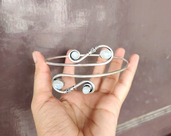 Silber Mondstein Swirl Armmanschette: Messing Boho Festival Armband