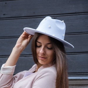Mrs Fedora, Wedding fedora hat, White hat with pearls