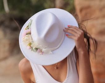 Sombrero Fedora de boda de lana blanca con flores artificiales