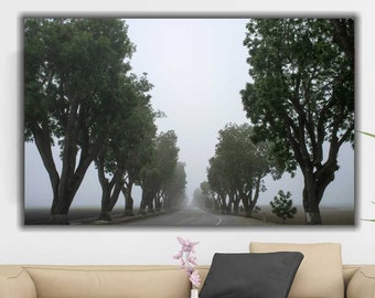 Impresión en lienzo de bosque brumoso: arte mural con árboles, decoración natural