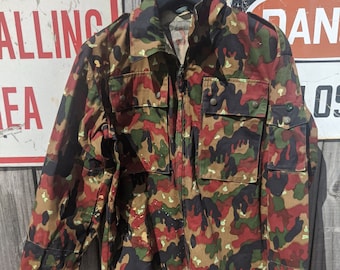 Swiss Army M70 Alpenflage Camouflage Hooded Heavy Combat Field Parka Jacket 44