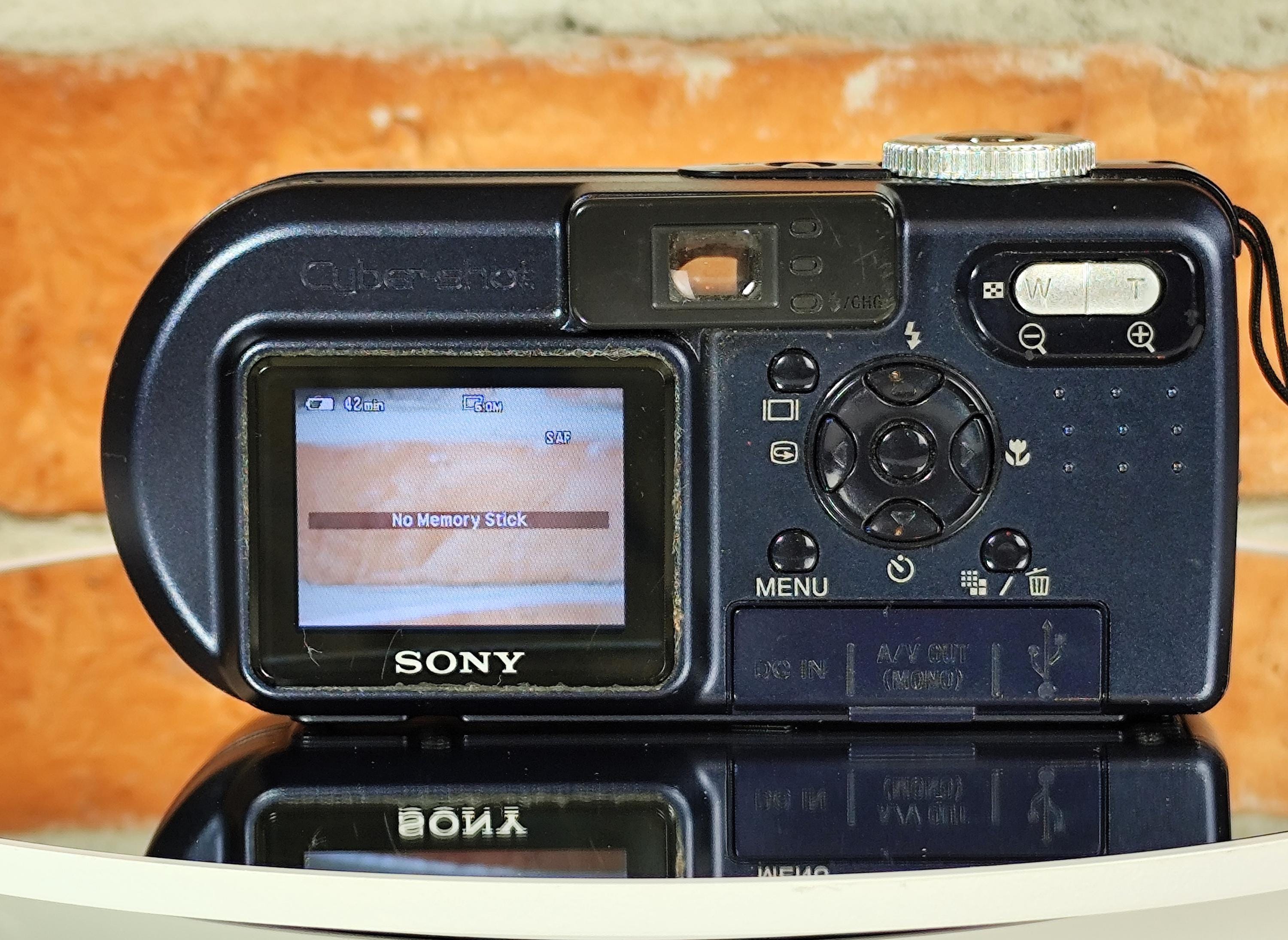 Sony Cyber-shot DSC-W12 adatlap, vélemények