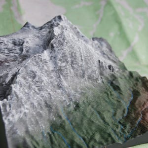 Il modello Eiger - Mappa topografica dipinta e stampata in 3D, decorazione artistica di montagna