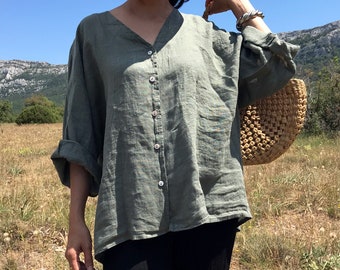 Top, giacca in lino con bottone. 100% lino. Collezione estiva. Materiali naturali molto confortevoli. Blusa in lino fatta a mano.