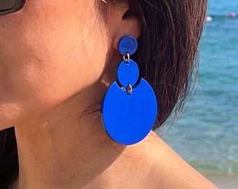 Large blue eclipse model earrings. Blue lacquered horn earrings. Oversized earrings. Gift idea