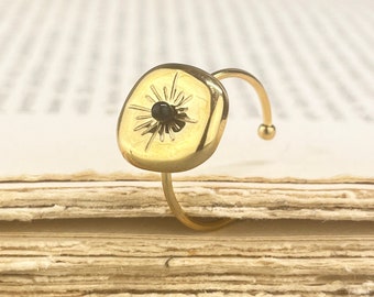 Bague en forme de fleur. Bague or en acier inoxydable. Bague fleur de tournesol. Bague or en acier. Bague or ajustable.