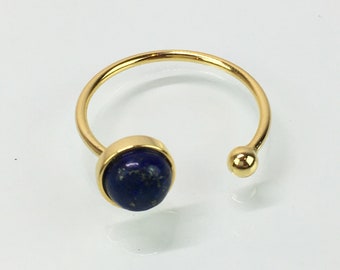 Ring in silver 925 with Lapis lazuli. Minimalist ring with natural blue stone. Stackable silver thin ring.  Aesthetic ring