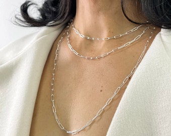 925 silver chain. 925 silver paper clip chain. Paperclip mesh chain 9 mm x 3 mm in 925 silver. Fashionable Italian chain.