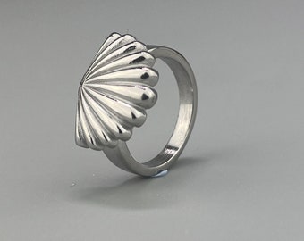 Silver ring in the shape of a shell. Stainless steel scallop ring. Christmas gift ring. Birthday jewelry.