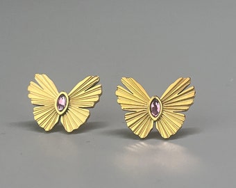 Butterfly earrings. Butterfly ear nails. Gold gold gold stainless steel earrings. Gold minimalist earrings