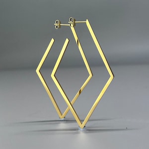 Geometric stainless steel earrings. Modern gold earrings. Diamond earrings. Square earrings.