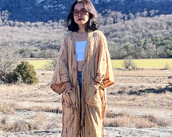 Long tie dye kimono. Long boho dress. Beach outing clothing. Summer lounge kimono. Fashionable oversized kimono. Tie dye maxi dress.