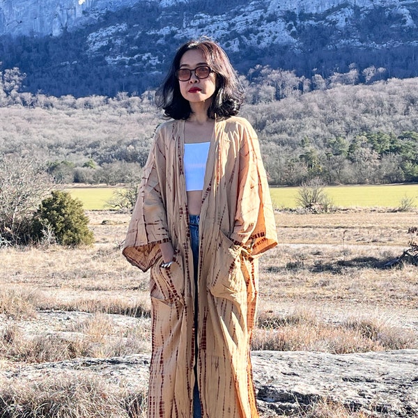 Long tie dye kimono. Long boho dress. Beach outing clothing. Summer lounge kimono. Fashionable oversized kimono. Tie dye maxi dress.