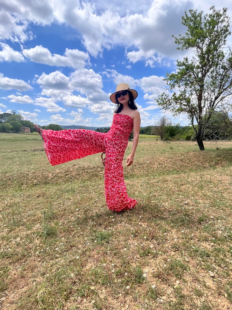 Pantalon large en coton et viscose. Pantalon bohème imprimé petite fleur. Ensemble pantalon crop top été. Tenue vintage à la mode. image 3