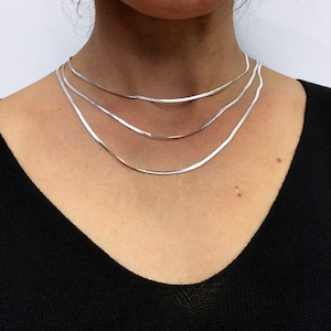 Chaine herringbone en argent 925. Collier Herringbone en argent sterling. Chaine plate herringbone fabriquée en Italie. Chaine maille plate image 9