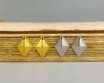 Gouden of zilveren diamanten oorbellen in roestvrij staal. Oorbellen in vintage stijl. Geometrische oorbellen.