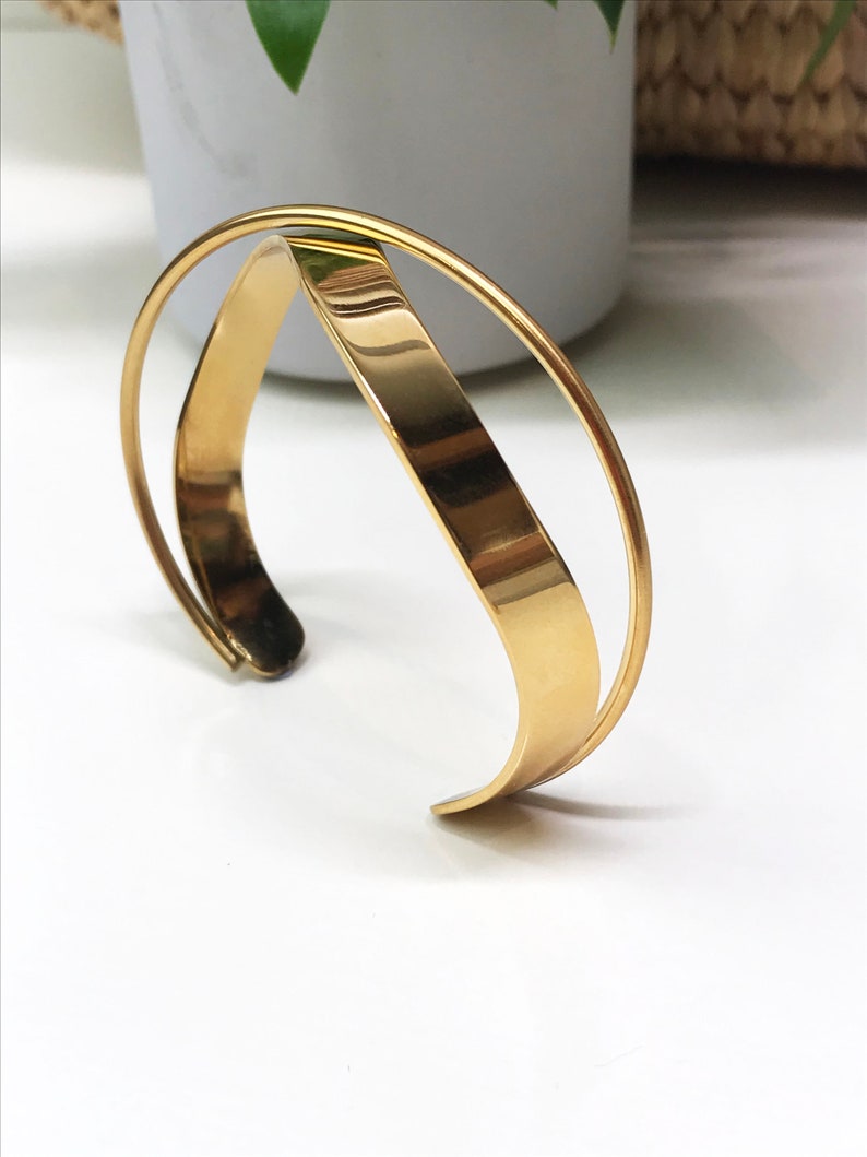 Stainless steel bracelet. Gold bracelet. Stainless steel cuff. Gold minimalist bracelet. Trendy gold bangle bracelet. Infini
