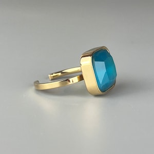 Anel de aço inoxidável ajustável e ajustável. Anel quadrado em ouro com pedra azul. Esposa Bioux como presente de Natal. Anel laranja.