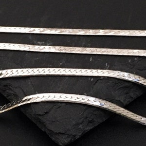 Chaine herringbone en argent 925. Collier Herringbone en argent sterling. Chaine plate herringbone fabriquée en Italie. Chaine maille plate image 5