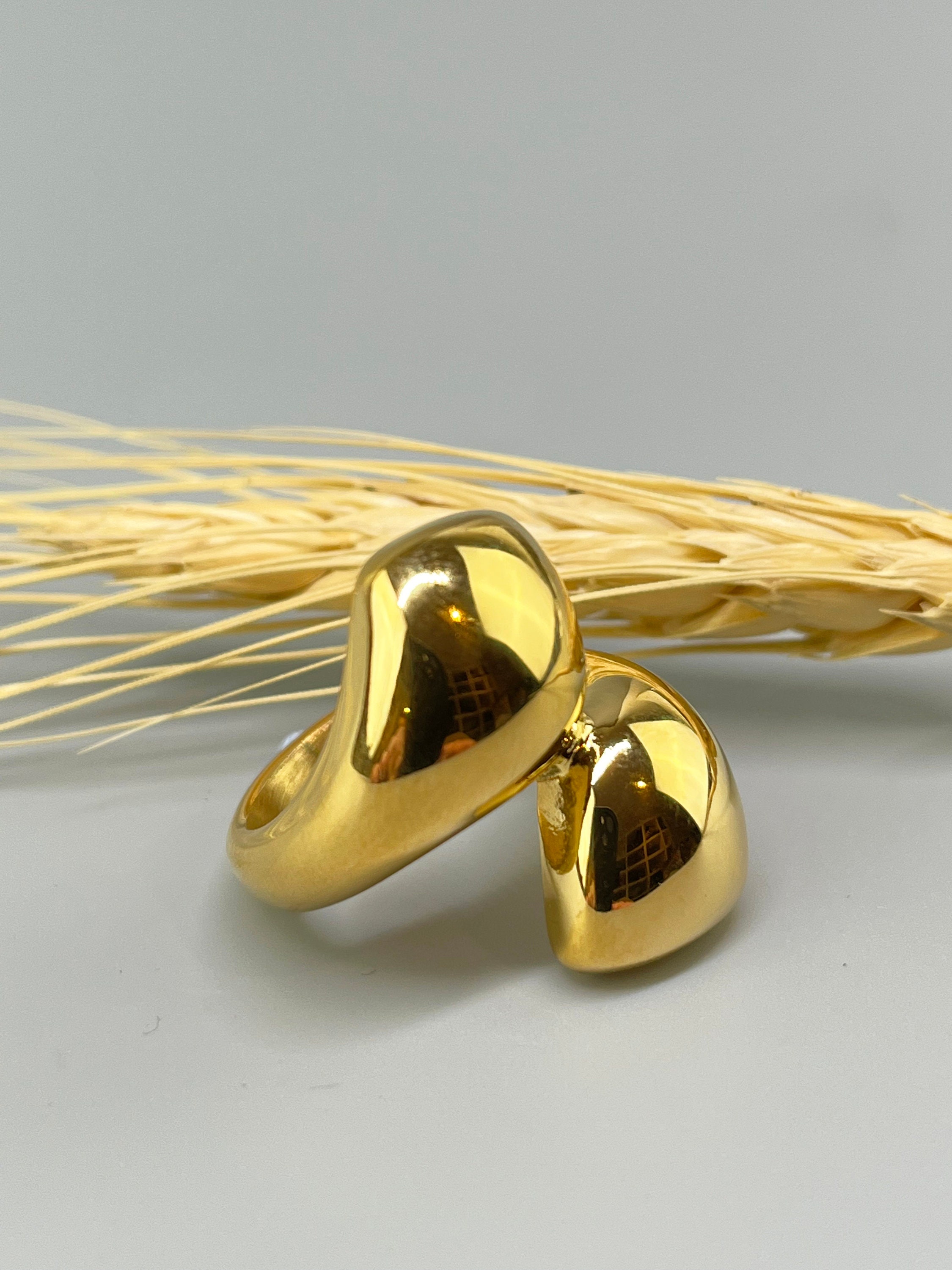 Grosse bague enroulee en acier inoxydable dore a l or 18 K. Bague oversize. Anneau oversize or en acier inoxydable. Bague xxl. Etsy France