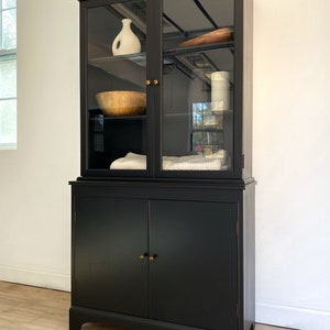 Black China Cabinet, Antique, Hepplewhite Hutch, Duncan Phyfe Style image 5