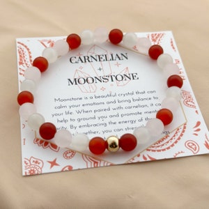 Natural Stone Red Stripes Agates Beads Stretch Bracelet with Gold