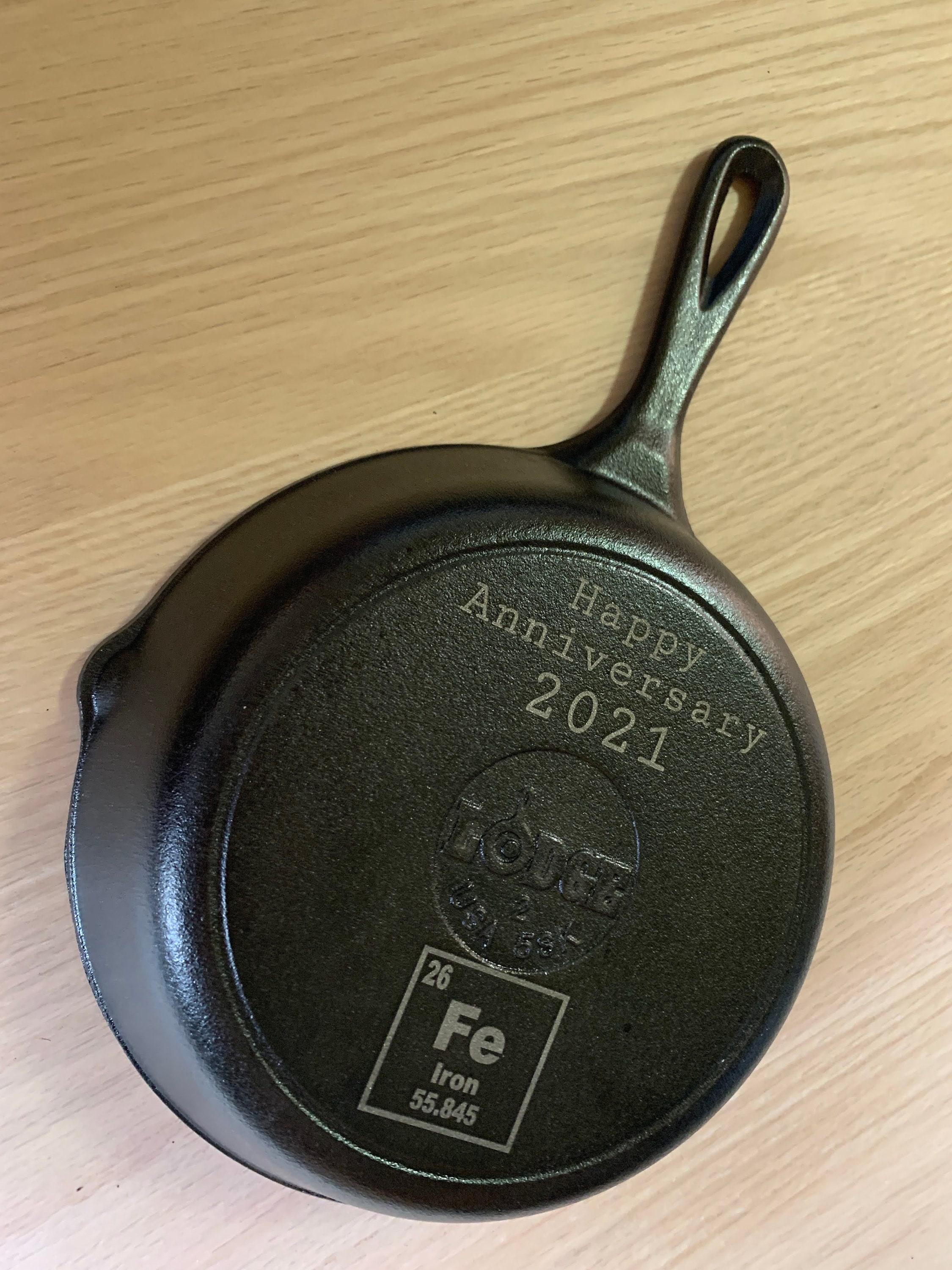 Engraved Cast Iron Skillet Iron Anniversary Gift/Wedding | Etsy