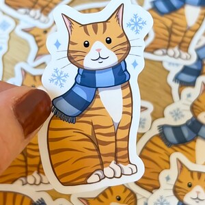 Sticker chaton hiver | Drôle, esthétique, sticker MacBook, sticker pour ordinateur portable, autocollant mignon, neige, vacances