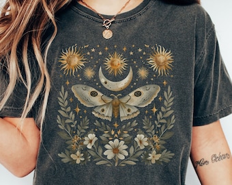 Celestial Lunar Moth Comfort Colors® Shirt | Vintage Motten-Shirt | Goblinkern Kleidung | Cottagecore T-Shirt | Natur-Shirt | Mondphase Shirt