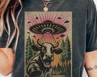 UFO Cow Abduction Shirt, Funny Vintage Retro Graphic Alien Tshirt, Unisex Comfort Colors T Shirt, Paranormal Oversized Aesthetic UFO Tee