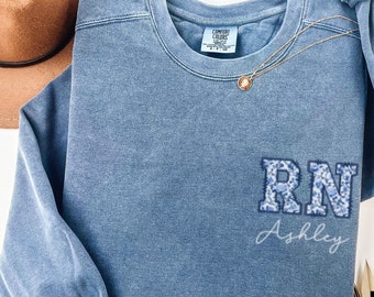 Custom Nurse Comfort Colors® Sweatshirt, RN Sweatshirt, Registered Nurse Crewneck, Personalized Nurse Gift, Nurse Grad, Gift Sweater