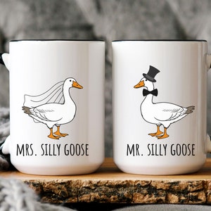 Mr. and Mrs Silly Goose ウェディングマグ エンゲージメントコーヒーマグ カップルへの面白い新婚ギフト 夫への贈り物 婚約者へのプレゼント