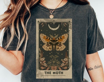 Tarot Karte Luna Motte Comfort Colors® Shirt | Vintage Motten-Shirt | Goblinkern Kleidung | Cottagecore T-Shirt | Natur-Shirt | Mondphase Shirt