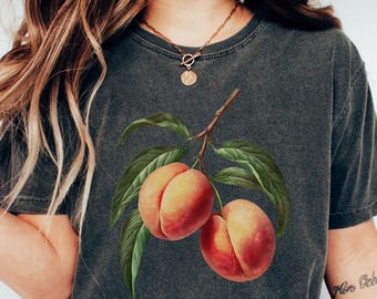 Peach T-Shirt, Vintage Graphic Fruit Shirt, Aesthetic Fruit Shirt, Boho Shirt, Fruit Tee, Peach Shirt, Peach Graphic T-Shirt, Gift For Women