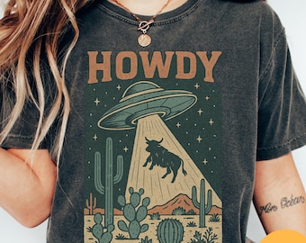 Maglietta "Howdy Western Cow UFO", maglietta vintage da cowboy alieno, maglietta vintage anni '90, maglietta lavata, camicie vintage con effetto invecchiato, maglietta vintage con alieno