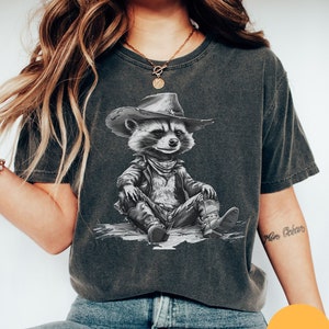Vintage Cowboy Racoon Comfort Colors® Shirt | Funny Western Trash Panda Tshirt | Weirdcore Meme Clothing | Retro 90s Graphic Tee