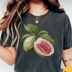Guavas Retro Graphic Comfort Colors® Shirt, Vintages Guavas Label T-Shirt, Exotic Fruit Lover Tee, Cute Adult Graphic T Shirt, Cool Gift