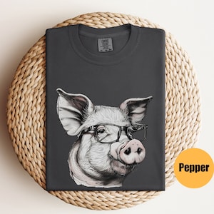 Pig Wearing Glasses Shirt | Gift For Her | Pig Mom Gift | Farm Animals Shirt | Pet Lover Shirt | Pig Graphic Tees | Mothers Day Pig Shirt