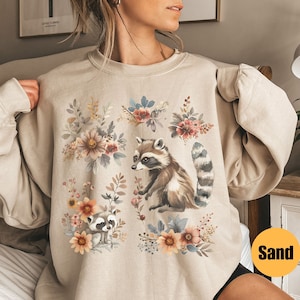 Sudadera de mapache estilo cottagecore / Camiseta de zarigüeya para la salud mental / Ropa de hadas / Sudadera de mapache / Regalos de mapache / Sudadera floral