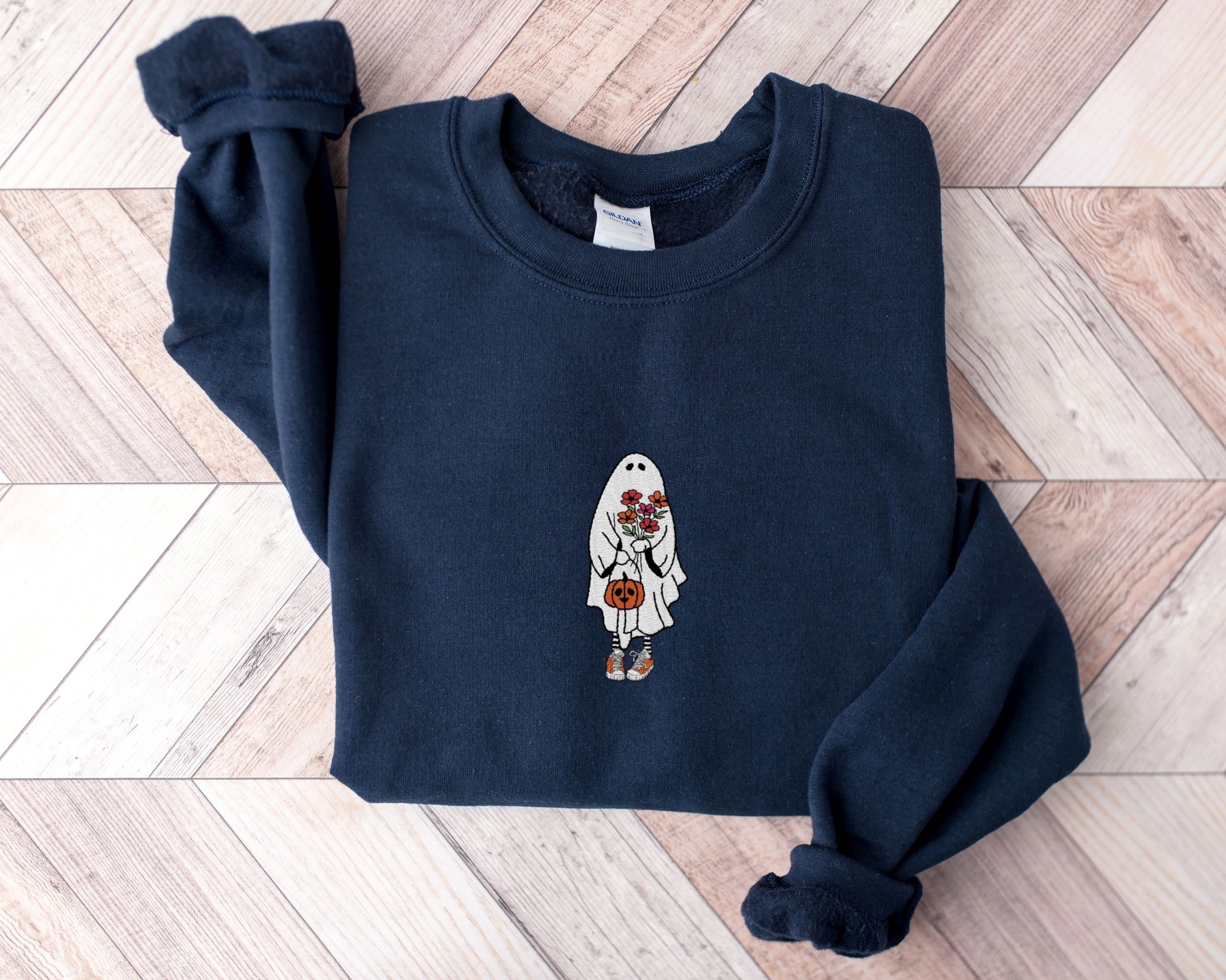Discover Embroidered Ghost Sweatshirt | Vintage Halloween Sweatshirt | Embroidered Pumpkin Sweatshirt | Spooky Sweatshirt | Cute Halloween Apparel