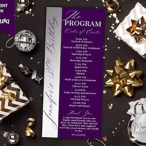 Puede incluir: Un programa de cumpleaños morado y plateado con el texto "Jennifer's 30th Birthday" y "The Program". El programa enumera el orden de los eventos de la celebración. La imagen incluye cajas de regalo, adornos y confeti.