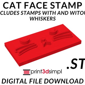 Op de afbeelding: Een rode, 3D-geprinte kattenkop stempel van plastic met snorharen. De stempel is ontworpen om te gebruiken met klei of andere knutselmaterialen. Het bestand is een digitale download in STL-formaat.  "CAT FACE STAMP INCLUDES STAMPS WITH AND WITHOUT WHISKERS" en "print3dsimpl" zijn op de stempel gedrukt.