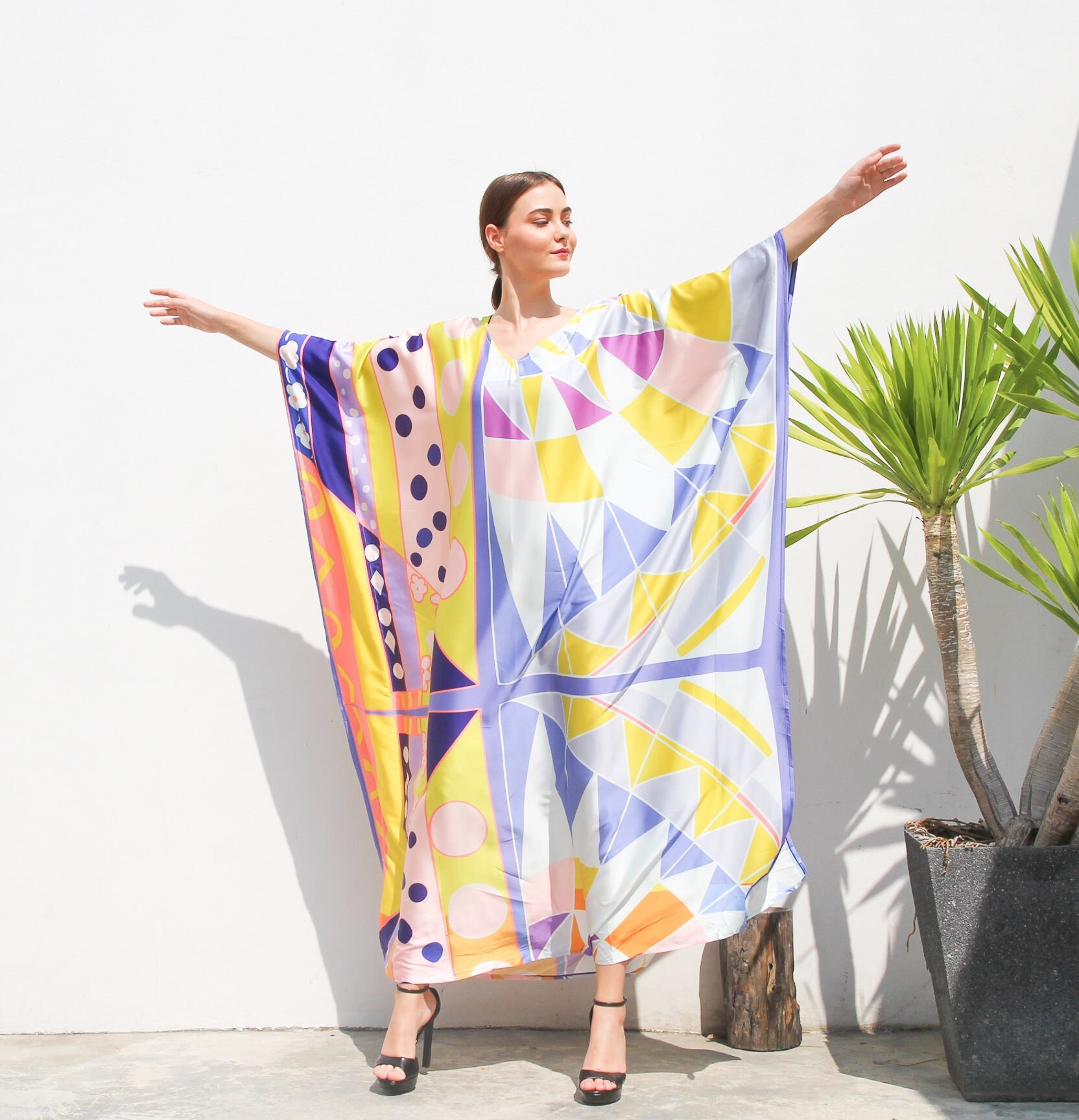 Misu Abstract Print Women's Beach Kaftan